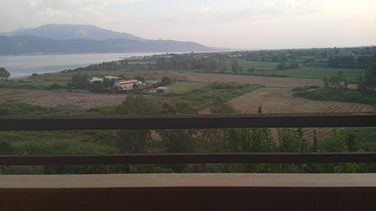 Majestic View Resort 纳弗帕克托斯 外观 照片