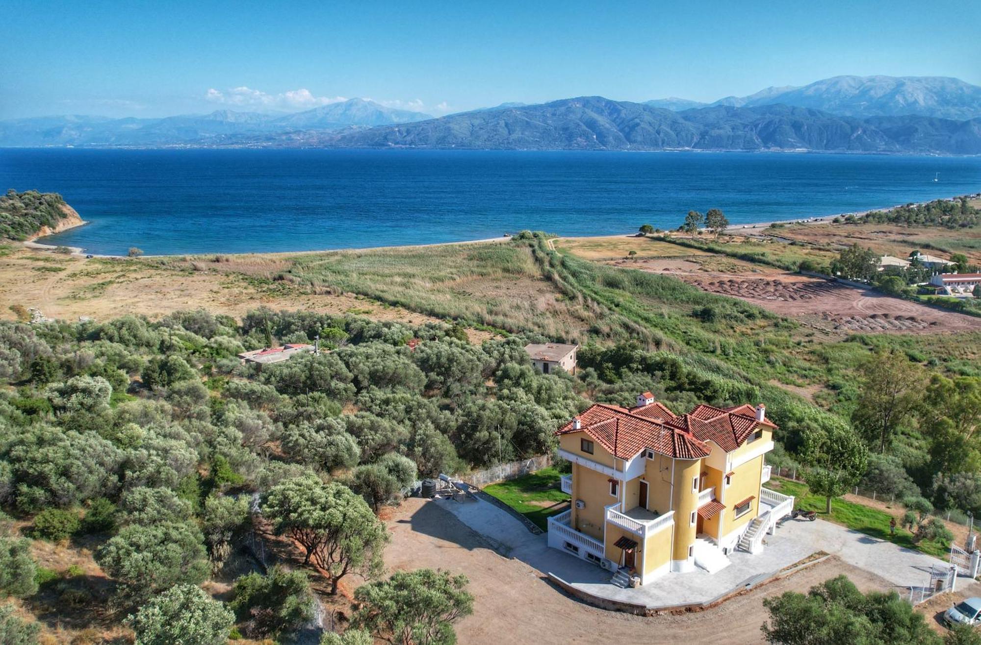 Majestic View Resort 纳弗帕克托斯 外观 照片